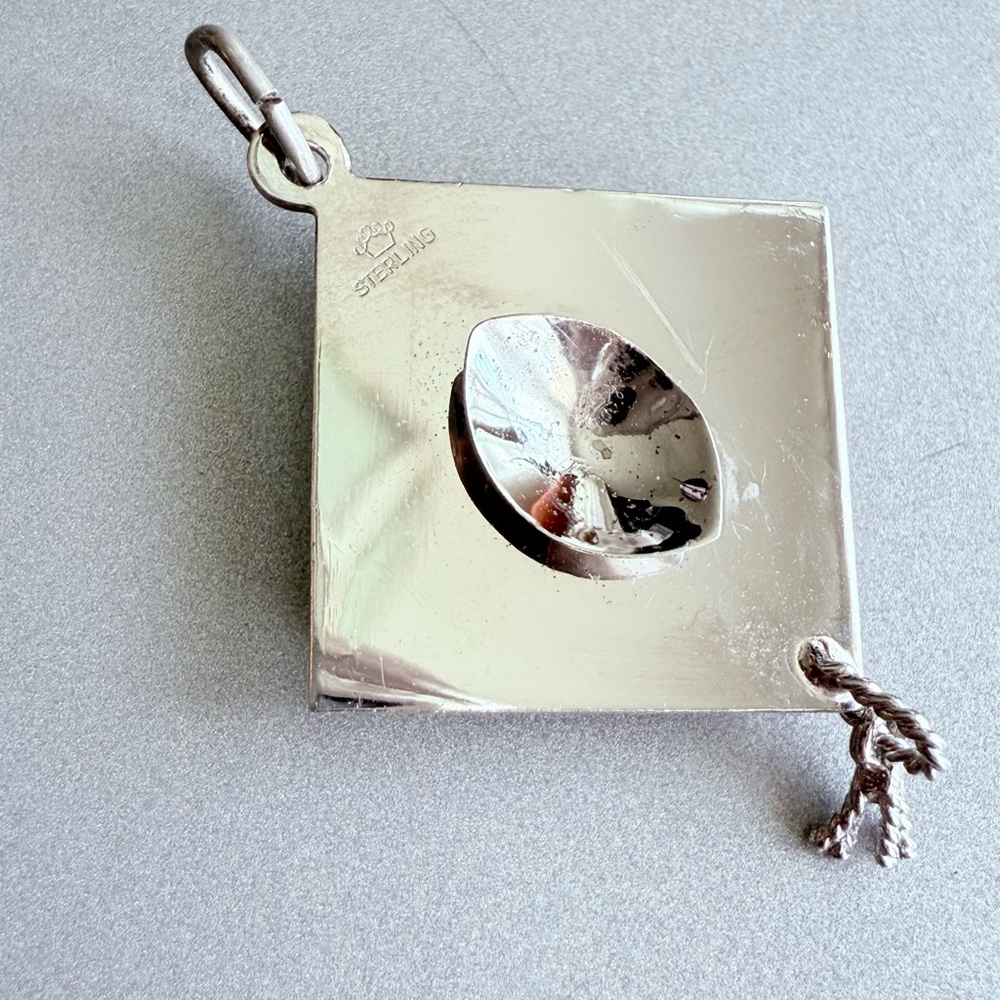 Sterling Silver 925 Graduation Diploma Cap Tassel Pearl Charm Pendant - Picture 2 of 5